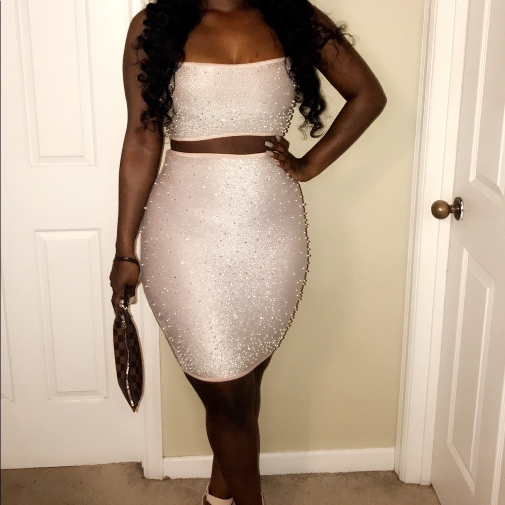 Dress - Picture 2 of 2